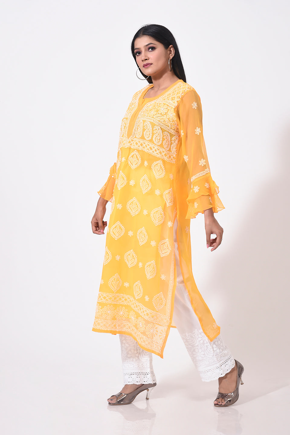 Yellow Ladies Georgette Embroidery Chikan Kurti at Rs 450 | Husainabad |  Lucknow | ID: 25845115430